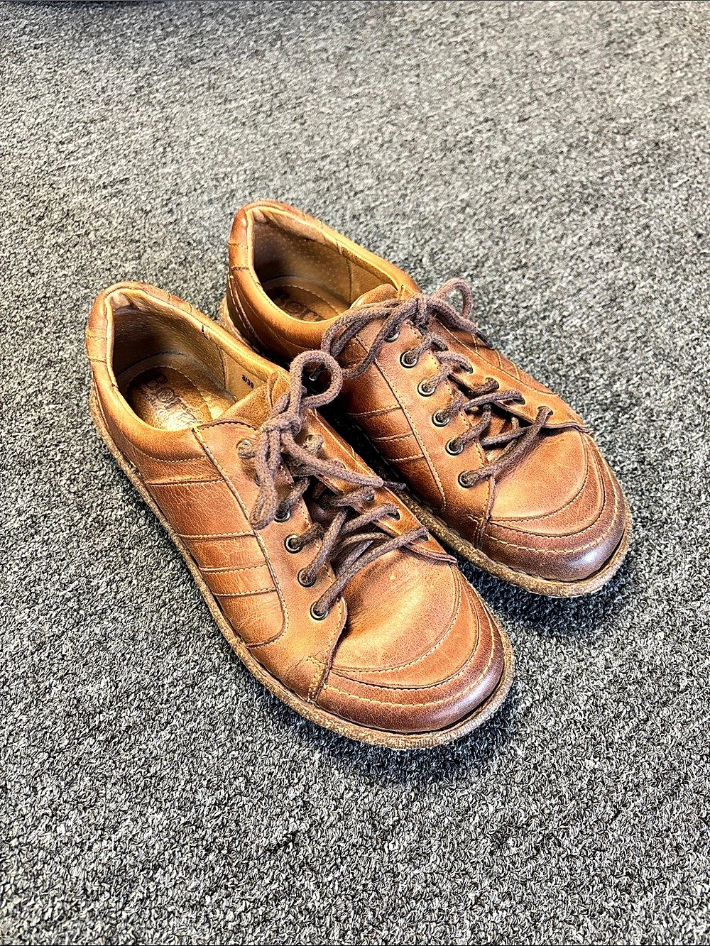 Women's Born Brown Lace-Up Oxfords Size 8